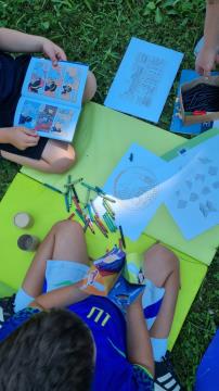 Razgibano, živahno, razigrano, počitniško, … (2)